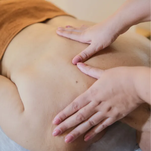 Massagem Relaxante - Ilumina Spa